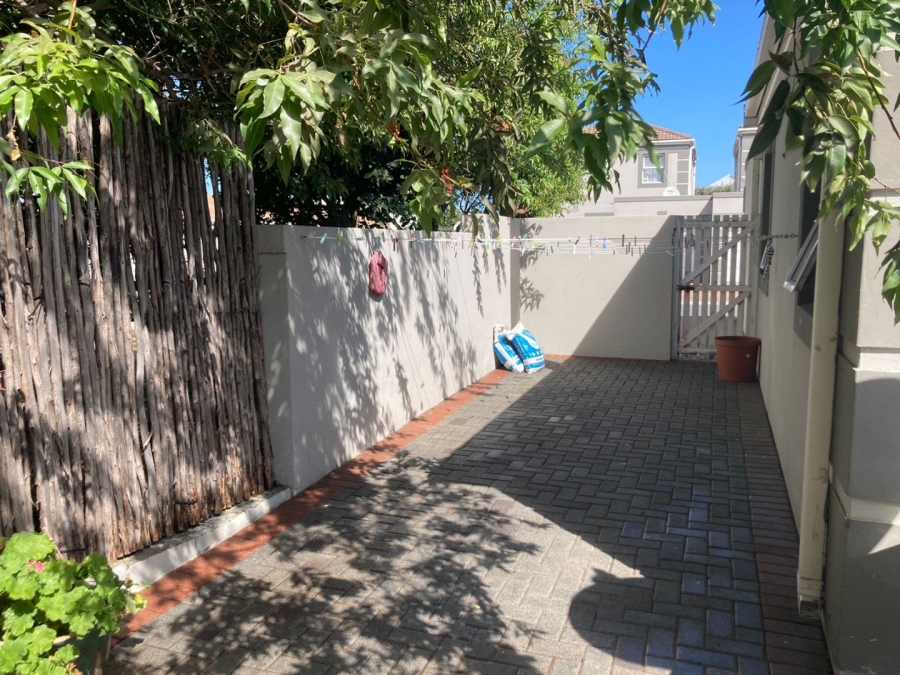 2 Bedroom Property for Sale in Parklands East Western Cape